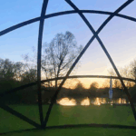 Baldachin am Beutwangsee mit Sonnenuntergang, Abendstimmung, Stahlfachwerk